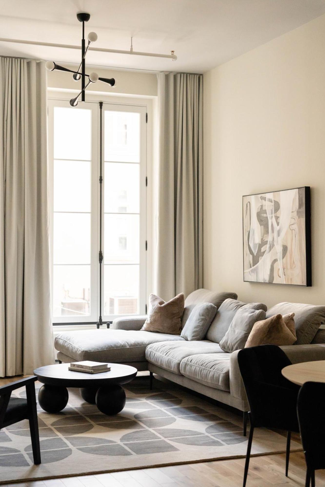 Maison Place Jacques-Cartier By Luxury In Transit Монреаль Экстерьер фото